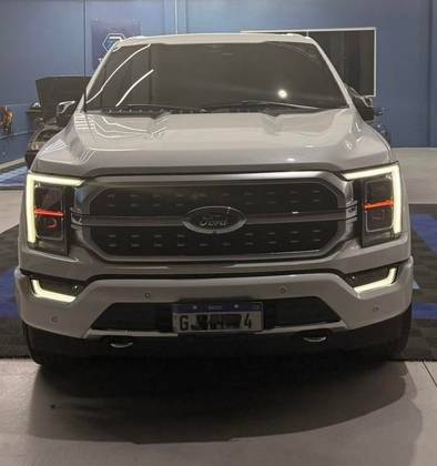 FORD F-150 5.0 V8 GASOLINA CD PLATINUM FX4 AUTOMÁTICO FORD F-150 5.0 V8 GASOLINA CD PLATINUM FX4 AUTOMÁTICO